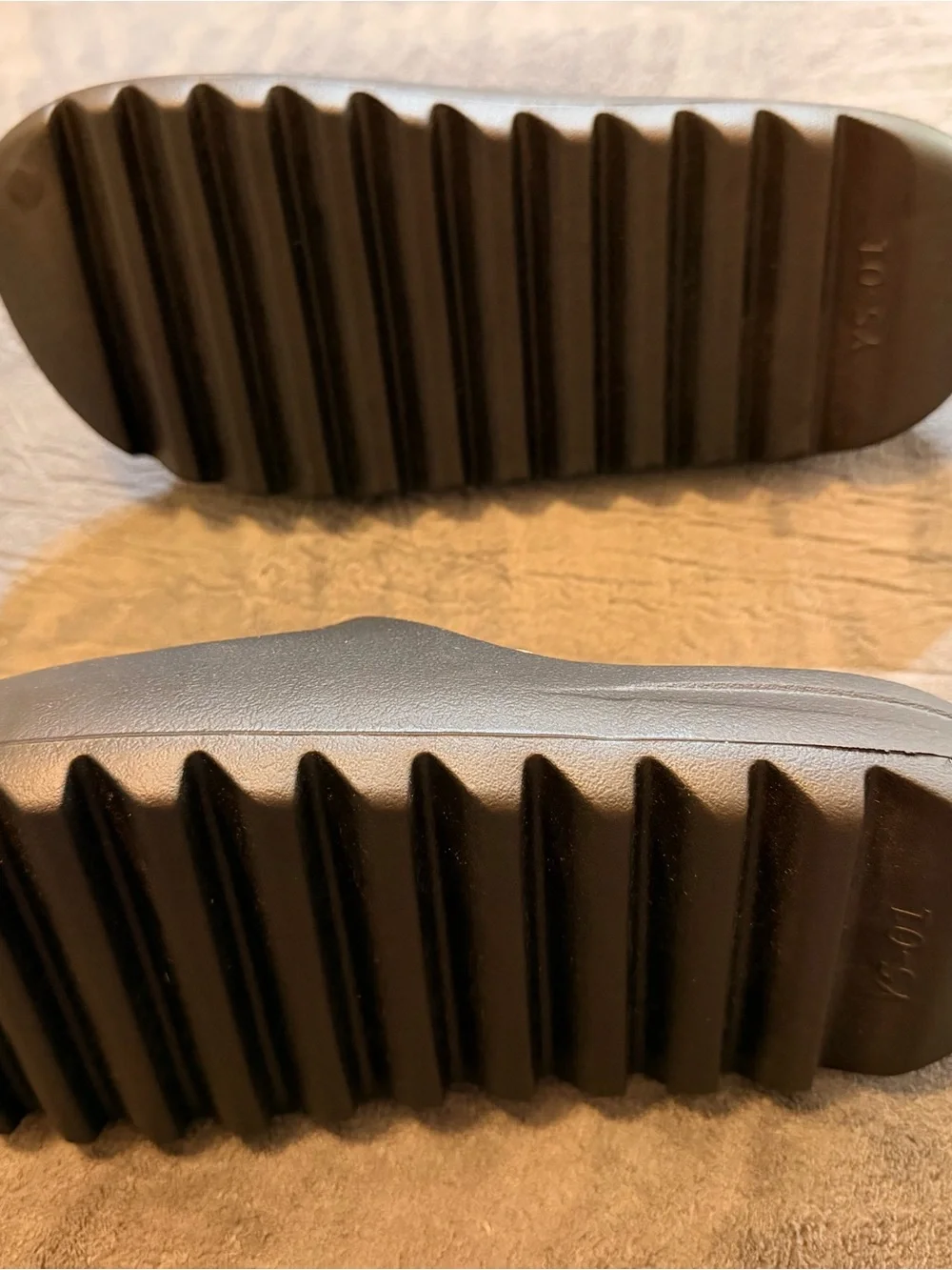 Sleek Black Slides - YS-01 Size 11